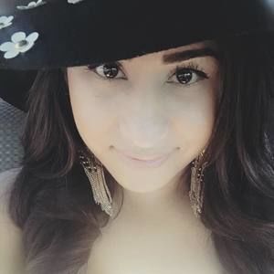 Meet your Posher, Cristina